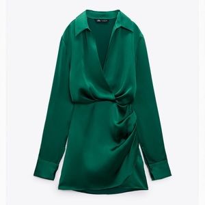 ZARA SHORT SATIN EFFECT DRESS
GREEN - REF. 9492/650
49.90 USD
L